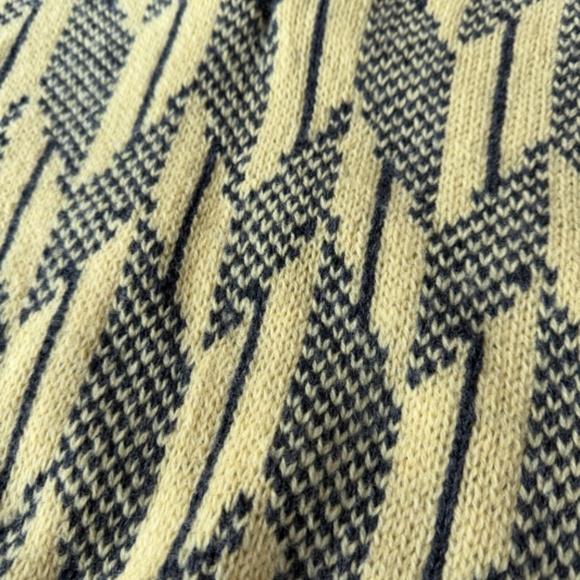 Benetton V neck Vintage Shetland Wool Knit Sweater Med Grey & yellow 80's & 90's - Picture 6 of 12
